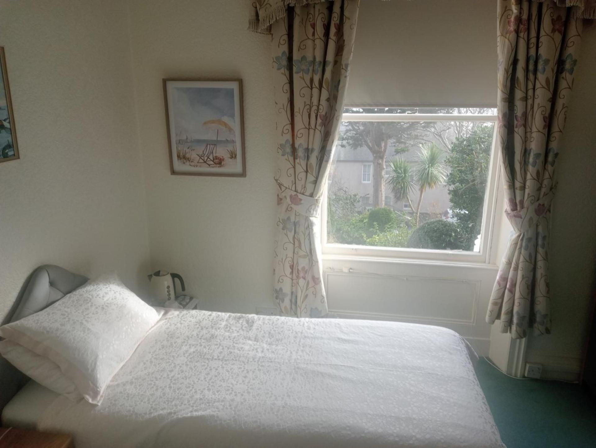 Bron Orme Private Hotel Llandudno Exterior photo